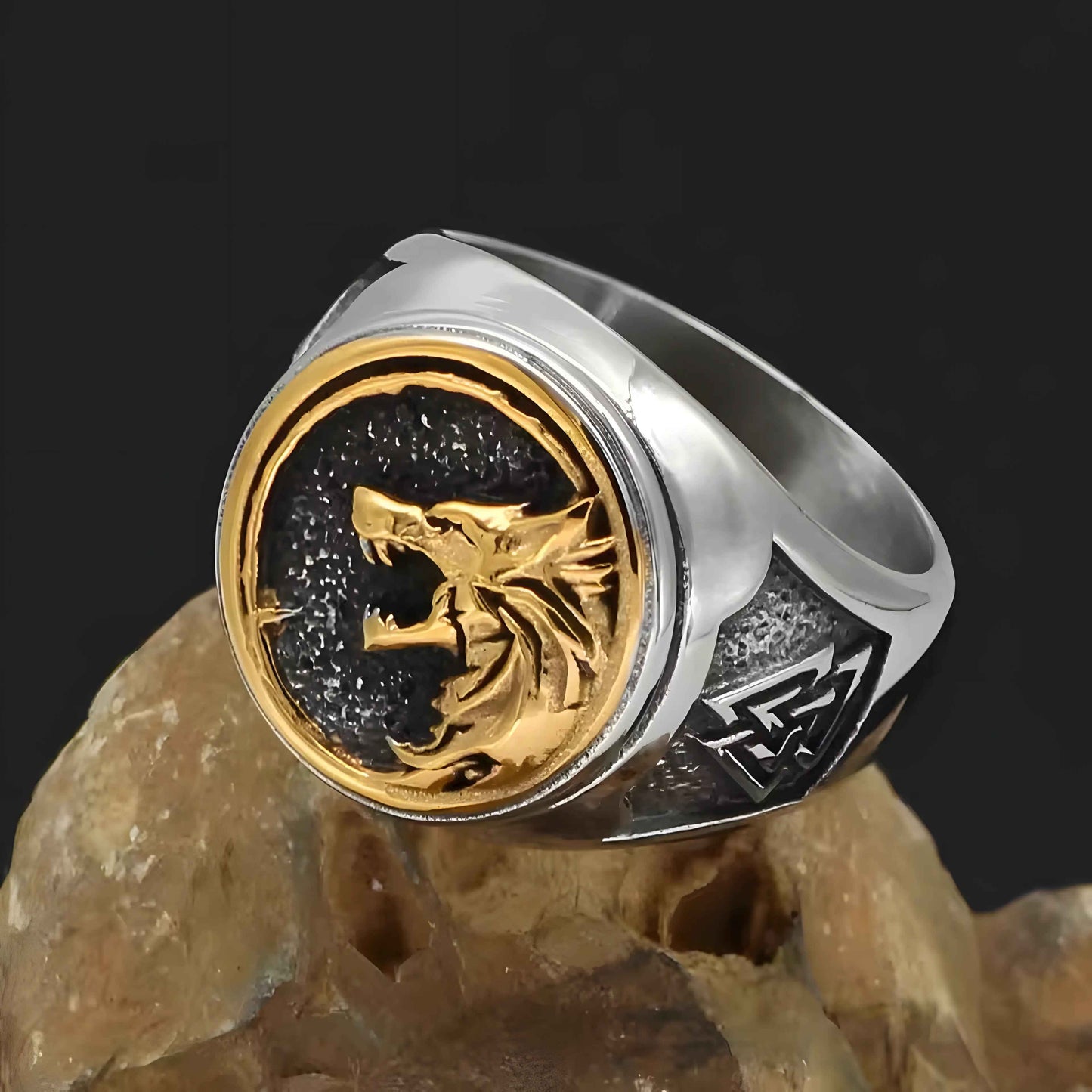 Praetorian, Steel Wolf Ring